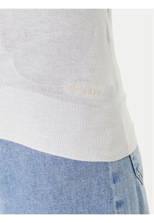 Calvin Klein Sweter LV044C339G Écru Regular Fit. Materiał: wiskoza