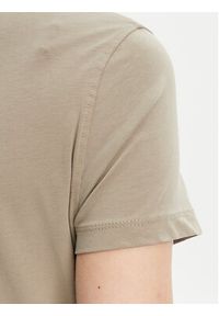 Guess T-Shirt W5YI08 J1314 Zielony Regular Fit. Kolor: zielony. Materiał: bawełna