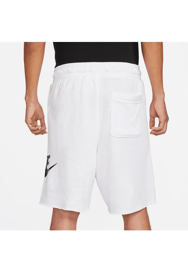 Spodenki Męskie Nike M Nk Club Alumni Hbr Ft Short. Kolor: biały. Długość: krótkie. Sezon: lato