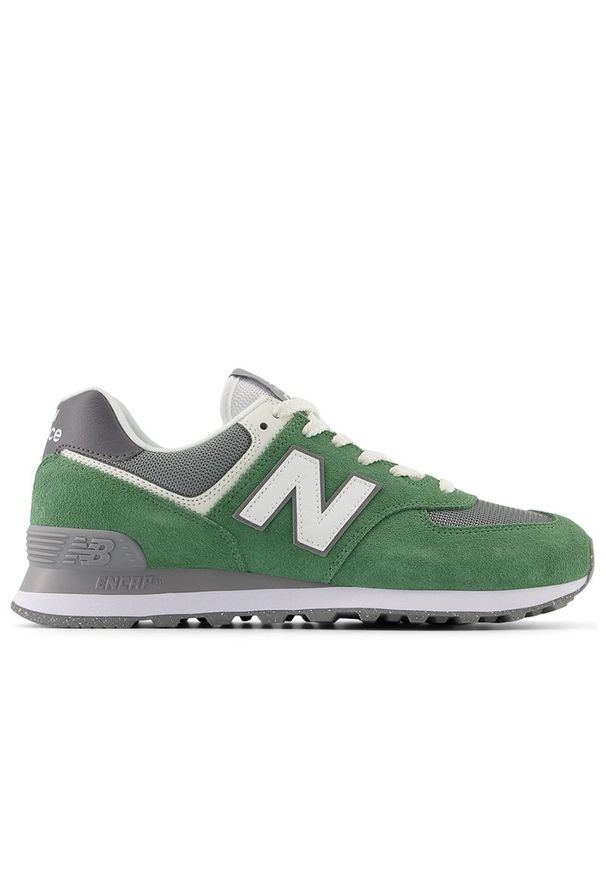 Buty New Balance U574ESA - zielone. Okazja: na co dzień. Kolor: zielony. Materiał: zamsz, guma, dresówka. Szerokość cholewki: normalna. Model: New Balance 574