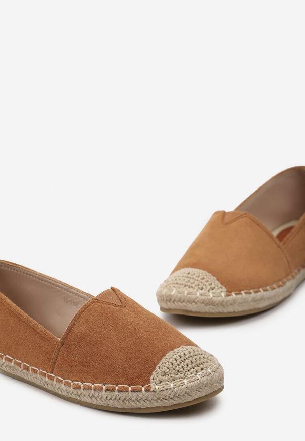 Renee - Brązowe Klasyczne Espadryle na Płaskiej Plecionej Podeszwie Kavissa. Kolor: brązowy. Sezon: lato. Styl: klasyczny