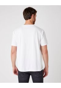Wrangler - T-SHIRT MĘSKI WRANGLER SS CAR TEE WHITE W7APGF989 112131357
