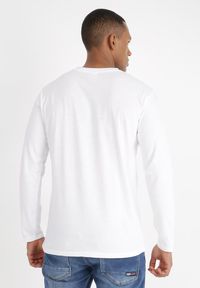 Born2be - Biały Longsleeve Panamna. Kolor: biały. Materiał: bawełna. Długość rękawa: długi rękaw. Długość: długie. Wzór: jednolity, gładki. Styl: klasyczny #7