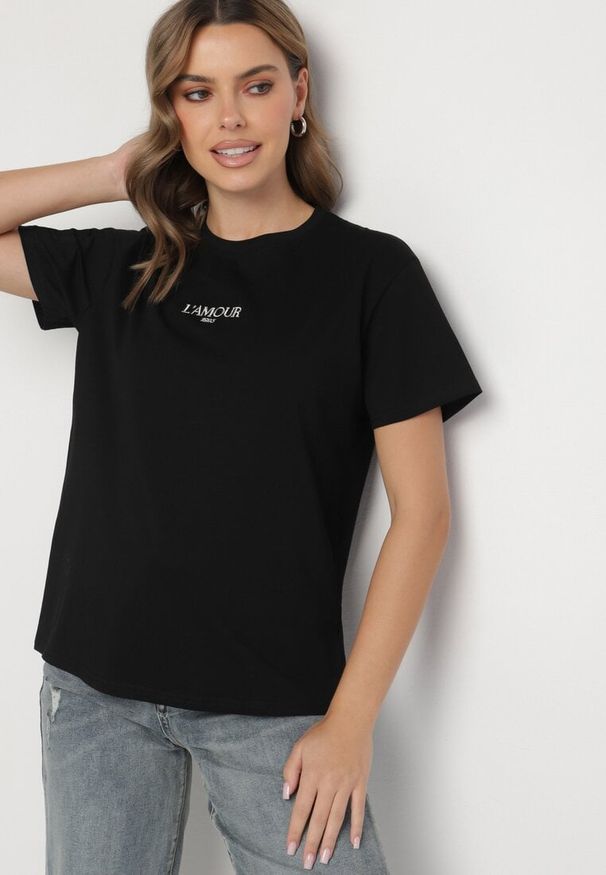 Born2be - Czarny T-shirt z Bawełny Ozdobiony Napisem Marivorra. Okazja: na co dzień. Kolor: czarny. Materiał: bawełna. Wzór: napisy, aplikacja. Styl: klasyczny, casual