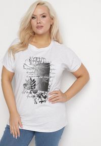 Born2be - Jasnoszary Bawełniany T-shirt z Metalicznym Nadrukiem Farilna. Okazja: na co dzień. Kolor: szary. Materiał: bawełna. Wzór: nadruk. Styl: casual #6