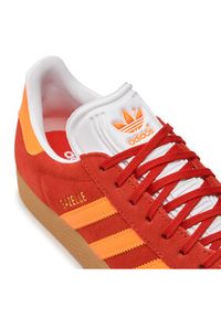 Adidas - adidas Sneakersy Gazelle JI1374 Czerwony. Kolor: czerwony. Materiał: zamsz, skóra. Model: Adidas Gazelle #5