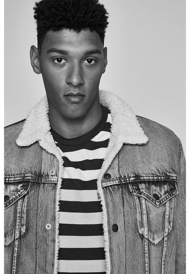Levi's® - Levi's - Kurtka jeansowa. Okazja: na co dzień, na spotkanie biznesowe. Kolor: fioletowy. Materiał: jeans. Styl: biznesowy, casual