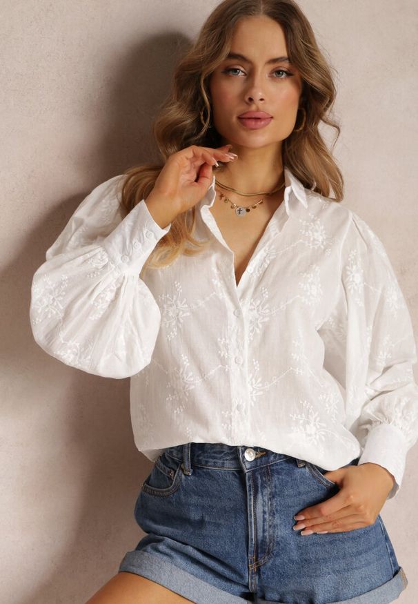 Renee - Biała Prześwitująca Koszula z Bawełny Ozdobiona Haftem Zolihe. Kolor: biały. Materiał: bawełna. Wzór: haft, aplikacja