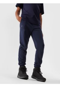 4f - Spodnie dresowe joggery chłopięce. Okazja: na co dzień. Kolor: niebieski. Materiał: dresówka. Styl: casual #2