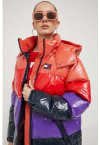 Tommy Jeans kurtka puchowa damska zimowa. Materiał: puch. Sezon: zima #8