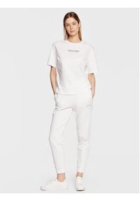 Calvin Klein T-Shirt Coordinates Logo Graphic K20K204996 Biały Relaxed Fit. Kolor: biały. Materiał: bawełna