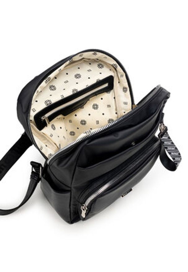 Monnari Plecak TORIMP0-24J-BAG4810-K020D000-R00 Czarny. Kolor: czarny. Materiał: materiał