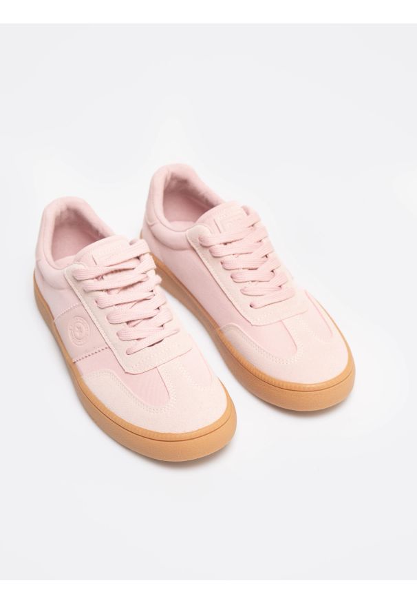 Big-Star - Sneakersy damskie ze skóry naturalnej różowe RR274807 601. Okazja: na co dzień. Kolor: różowy. Materiał: skóra. Szerokość cholewki: normalna