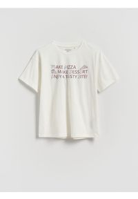 Reserved - T-shirt z nadrukiem - złamana biel. Materiał: bawełna. Wzór: nadruk