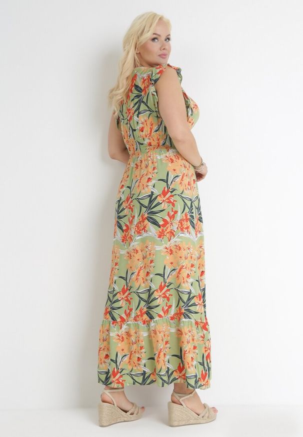 Born2be - Zielona Sukienka Maxi z Gumkami w Talii i Kopertowym Dekoltem Elysa. Okazja: na co dzień. Typ kołnierza: dekolt kopertowy. Kolor: zielony. Długość rękawa: krótki rękaw. Typ sukienki: kopertowe. Styl: casual, elegancki. Długość: maxi