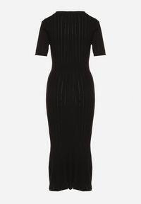 Born2be - Czarna Dzianinowa Sukienka z Wiskozą o Taliowanym Kroju z Guzikami Fenallea. Okazja: do pracy, na spotkanie biznesowe. Kolor: czarny. Materiał: wiskoza, dzianina. Styl: elegancki, biznesowy #3