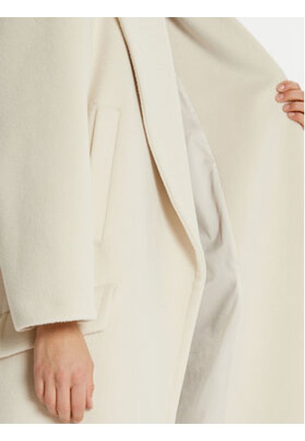 Imperial Płaszcz zimowy KG26IIK Beżowy Oversize. Kolor: beżowy. Materiał: syntetyk. Sezon: zima