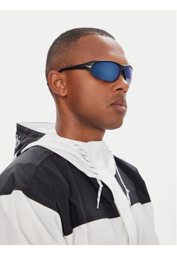 Nike Okulary przeciwsłoneczne Skylon Ace FQ4683 014 Czarny. Kolor: czarny