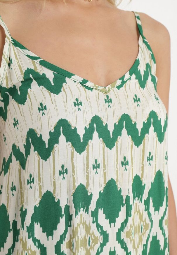 Born2be - Zielona Wiskozowa Sukienka na Regulowanych Ramiączkach o Geometrycznym Wzorze Vididia. Okazja: na co dzień, na plażę. Kolor: zielony. Materiał: wiskoza. Długość rękawa: na ramiączkach. Wzór: geometria. Styl: klasyczny, wakacyjny, casual