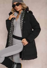 Renee - Czarna Pikowana Kurtka do Kolana z Odpinanym Kapturem Tolvina. Kolor: czarny #2