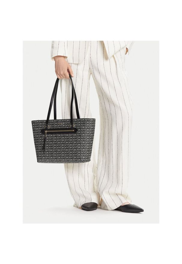Torebka DKNY. Kolor: czarny