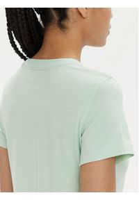 Guess T-Shirt Ss Rn Sequins Logo T W4GI31 I3Z14 Zielony Regular Fit. Kolor: zielony. Materiał: bawełna #2