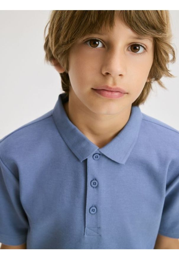 Reserved - T-shirt polo - jasnoniebieski. Typ kołnierza: polo. Kolor: niebieski. Materiał: bawełna, dzianina