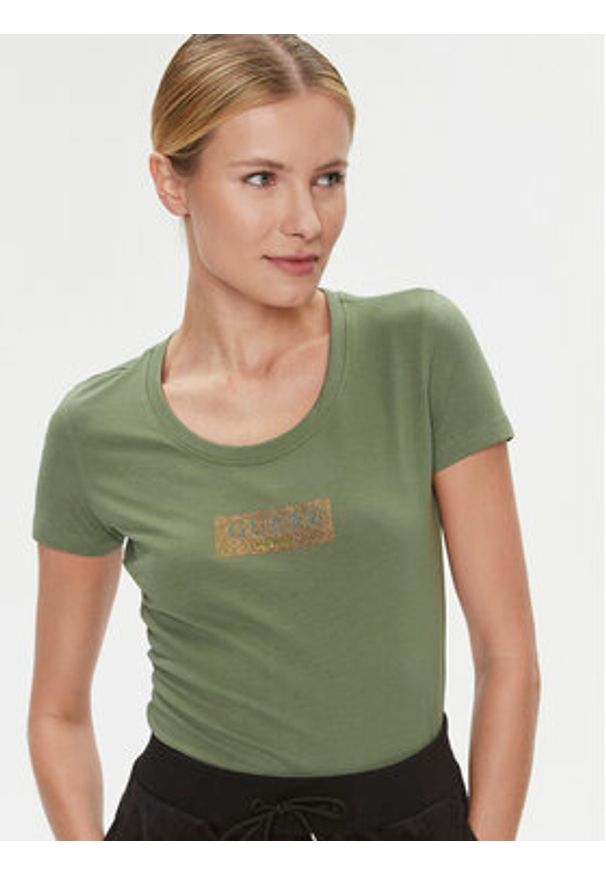 Guess T-Shirt W4RI33 J1314 Zielony Slim Fit. Kolor: zielony. Materiał: bawełna