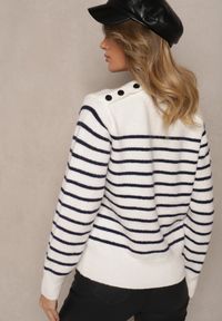 Renee - Biały Casualowy Sweter w Paski o Prostym Kroju Riavelleth. Okazja: na co dzień. Kolor: biały. Materiał: jeans. Długość rękawa: długi rękaw. Długość: długie. Wzór: paski. Styl: casual #3