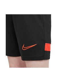 Spodenki piłkarskie Nike Dri-FIT Academy JR CW6109. Materiał: materiał, włókno, skóra, poliester. Technologia: Dri-Fit (Nike). Styl: klasyczny. Sport: piłka nożna #2