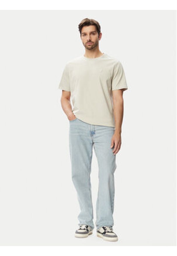 Guess T-Shirt M4YI0A KCCM1 Beżowy Regular Fit. Kolor: beżowy. Materiał: bawełna