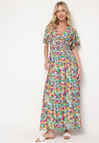 Born2be - Zielona Sukienka z Wiskozy z Ozdobnymi Marszczeniami i Gumką w Pasie z Rozcięciem na Dole Fierasa. Okazja: na co dzień. Typ kołnierza: dekolt w kształcie V. Kolor: zielony. Materiał: wiskoza. Typ sukienki: proste. Styl: casual, elegancki #2