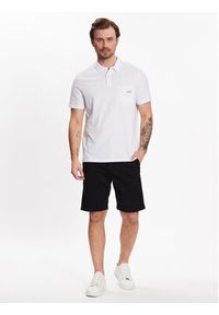 Guess Szorty materiałowe Drake M3GD06 WFBY3 Czarny Regular Fit. Kolor: czarny. Materiał: bawełna, materiał