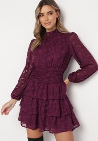 Born2be - Fioletowa Taliowana Sukienka Mini Koronkowa z Falbankami Ciluna. Okazja: na co dzień. Typ kołnierza: kołnierz z falbankami. Kolor: fioletowy. Materiał: koronka. Wzór: aplikacja. Styl: klasyczny, casual, elegancki. Długość: mini #1