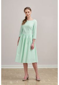 Marie Zélie - Sukienka Melania pistacjowa w groszki. Kolor: zielony. Materiał: bawełna, skóra, materiał. Długość rękawa: krótki rękaw. Wzór: grochy #1
