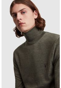 AllSaints Sweter wełniany męski kolor beżowy. Okazja: na co dzień. Kolor: zielony. Materiał: wełna. Długość rękawa: długi rękaw. Długość: krótkie. Styl: casual