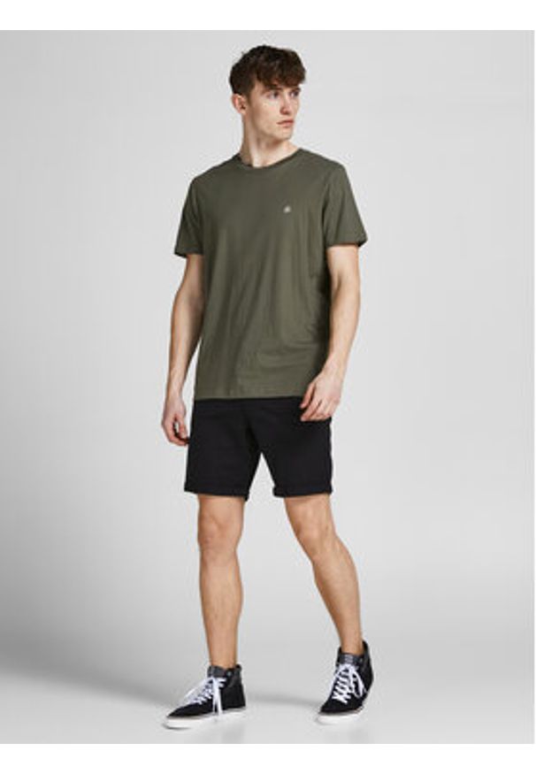 Jack & Jones - Jack&Jones Szorty materiałowe Dave 12182549 Czarny Regular Fit. Kolor: czarny. Materiał: bawełna