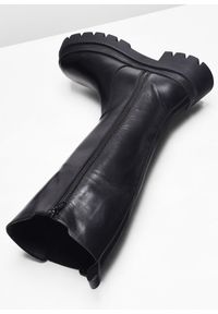 bonprix - Kozaki skórzane. Kolor: czarny. Materiał: skóra #2
