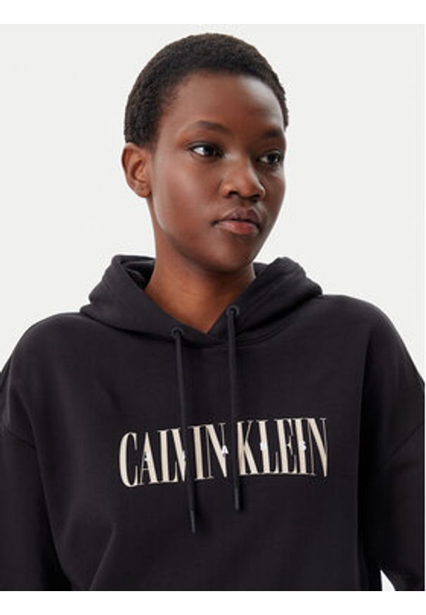 Calvin Klein Jeans Bluza Varsity J20J225579 Czarny Regular Fit. Kolor: czarny. Materiał: bawełna