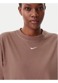 Nike T-Shirt FD4149 Brązowy Loose Fit. Kolor: brązowy. Materiał: bawełna