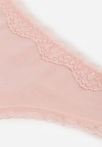 Born2be - Różowe Majtki z Bawełną Typu Stringi Ozdobione Koronką Cirilise. Kolor: różowy. Materiał: bawełna, koronka. Wzór: aplikacja, koronka #3