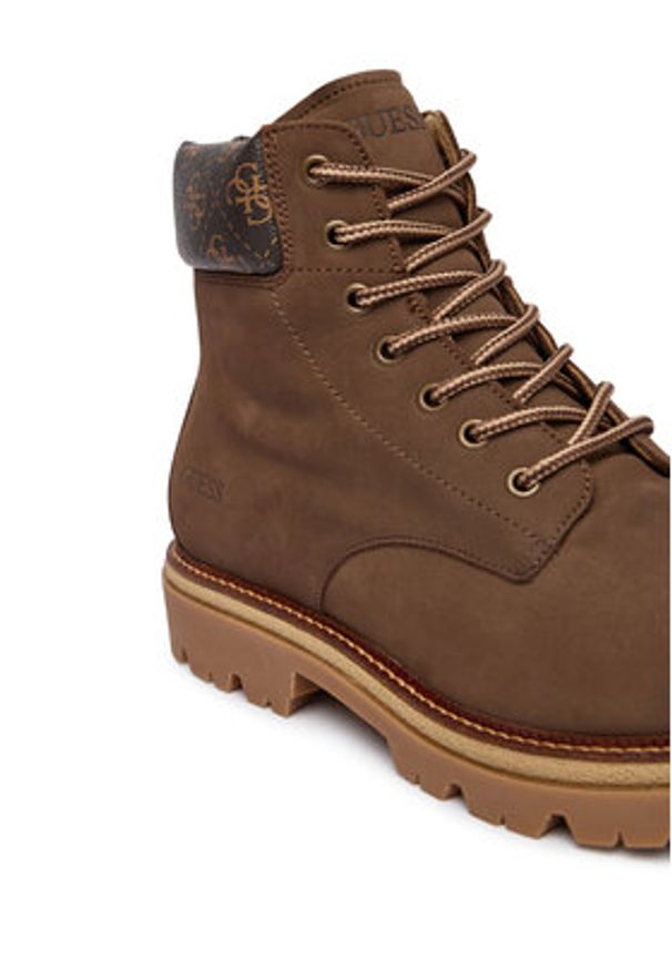 Guess Trapery FMFSIR LEA10 Brązowy. Kolor: brązowy. Materiał: nubuk, skóra