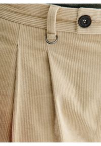 Pako Lorente - PAKO LORENTE - Beżowe spodnie z zakładkami. Kolor: beżowy. Materiał: sztruks, bawełna, elastan. Sezon: zima, jesień #7