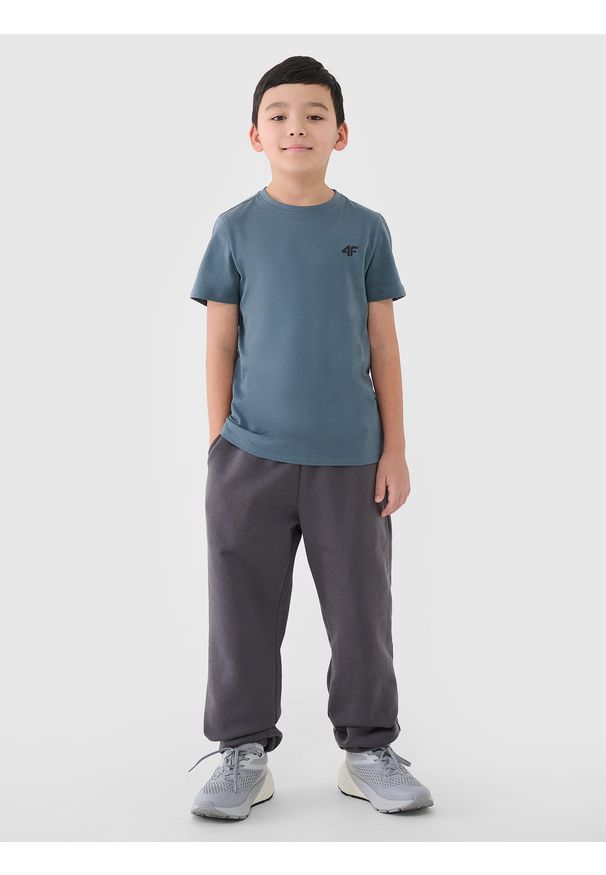 4f - 4F T-shirt regular gładki chłopięcy - turkusowy 140 (9-10 lat). Okazja: na co dzień. Kolor: turkusowy. Materiał: jersey, bawełna, dzianina. Długość rękawa: krótki rękaw. Długość: krótkie. Wzór: gładki. Sezon: lato. Styl: sportowy, klasyczny, casual