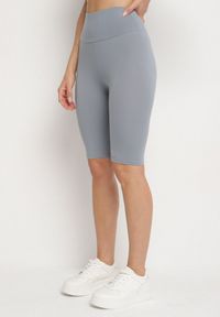 Born2be - Jasnoniebieskie Casualowe Szorty Typu Kolarki Lidessa. Okazja: na co dzień. Kolor: niebieski. Materiał: materiał. Sezon: lato. Styl: casual