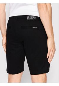 Calvin Klein Jeans Szorty materiałowe J30J320625 Czarny Slim Fit. Kolor: czarny. Materiał: bawełna #5