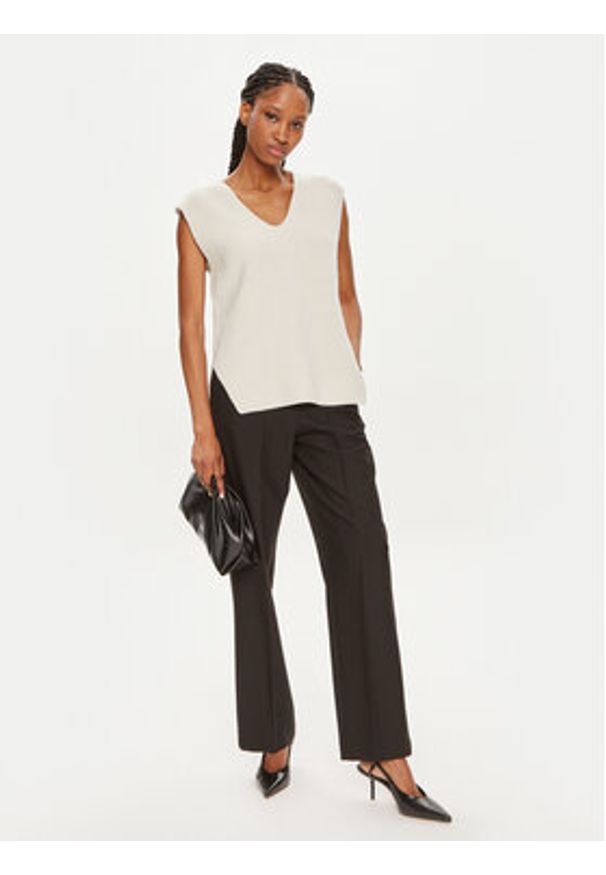 Calvin Klein Sweter K20K207249 Écru Regular Fit. Materiał: wełna