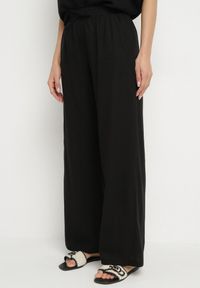 Born2be - Czarne Szerokie Spodnie z Lnem z Gumką w Talii i Kieszeniami Filisela. Okazja: na co dzień, do pracy. Kolor: czarny. Materiał: len. Styl: elegancki, casual #5