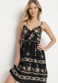 Born2be - Czarna Sukienka Boho z Wiskozy na Ramiączkach Zdobiona Metalicznym Haftem Saleriela. Okazja: na co dzień, na spacer. Kolor: czarny. Materiał: wiskoza. Długość rękawa: na ramiączkach. Wzór: haft, aplikacja. Typ sukienki: rozkloszowane. Styl: boho