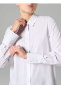 Sinsay - Koszula z wiskozy w paski - biały. Kolor: biały. Materiał: wiskoza. Wzór: paski